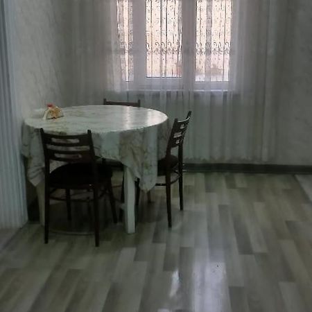 Apartment At Narimanov 151 Ганджа Екстериор снимка